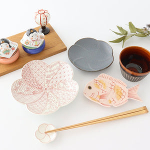 Sea Bream Shaped Plate Light cherry blossom and Gold | Arita Ware