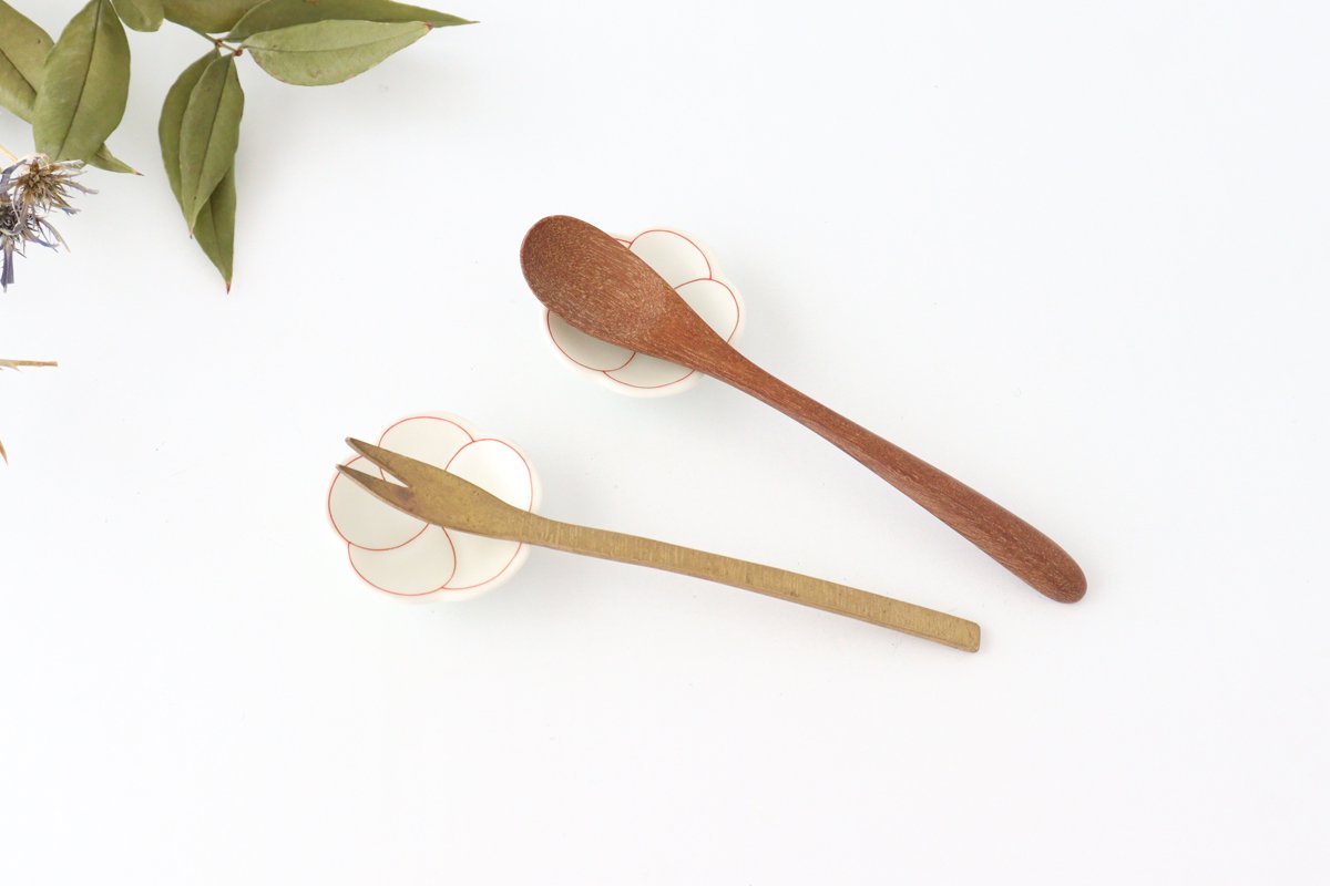 Chopstick Rest White Plum | Hashioki Arita Ware