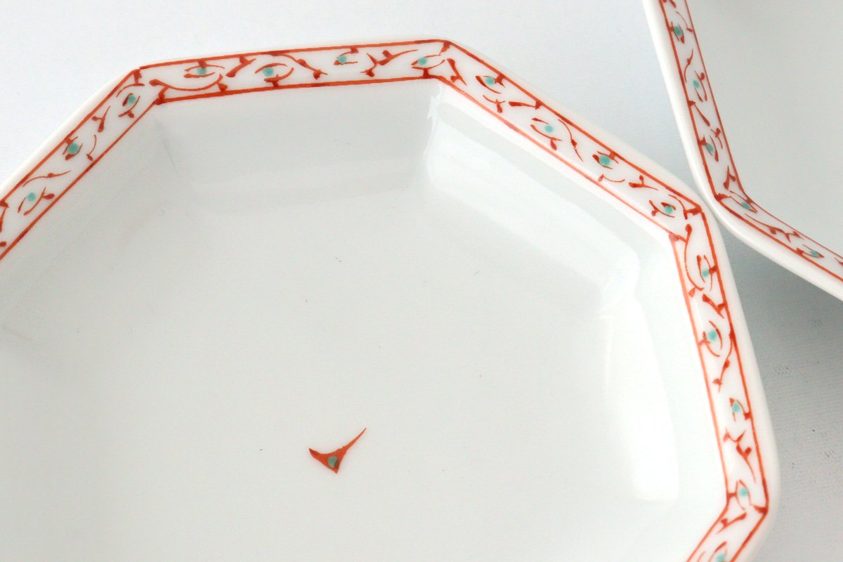 Small Plate Red Arabesque | Hasami Ware