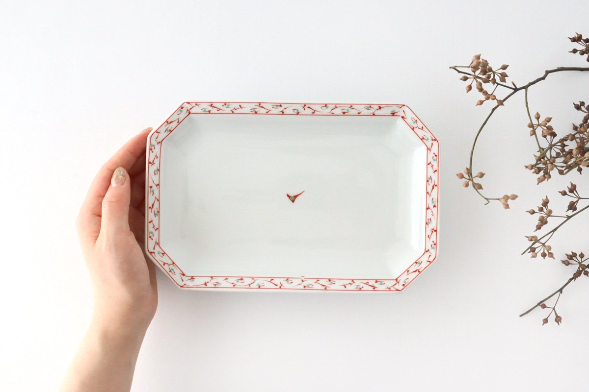 Octagonal Plate Red Arabesque | Hasami Ware