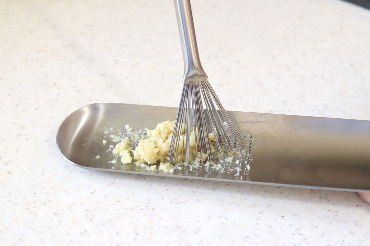 Yoshikawa Grater Brush (Hake)