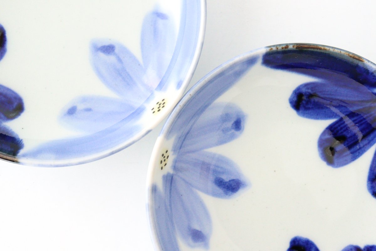 Small Round Plate Blue Flower | Hasami Ware