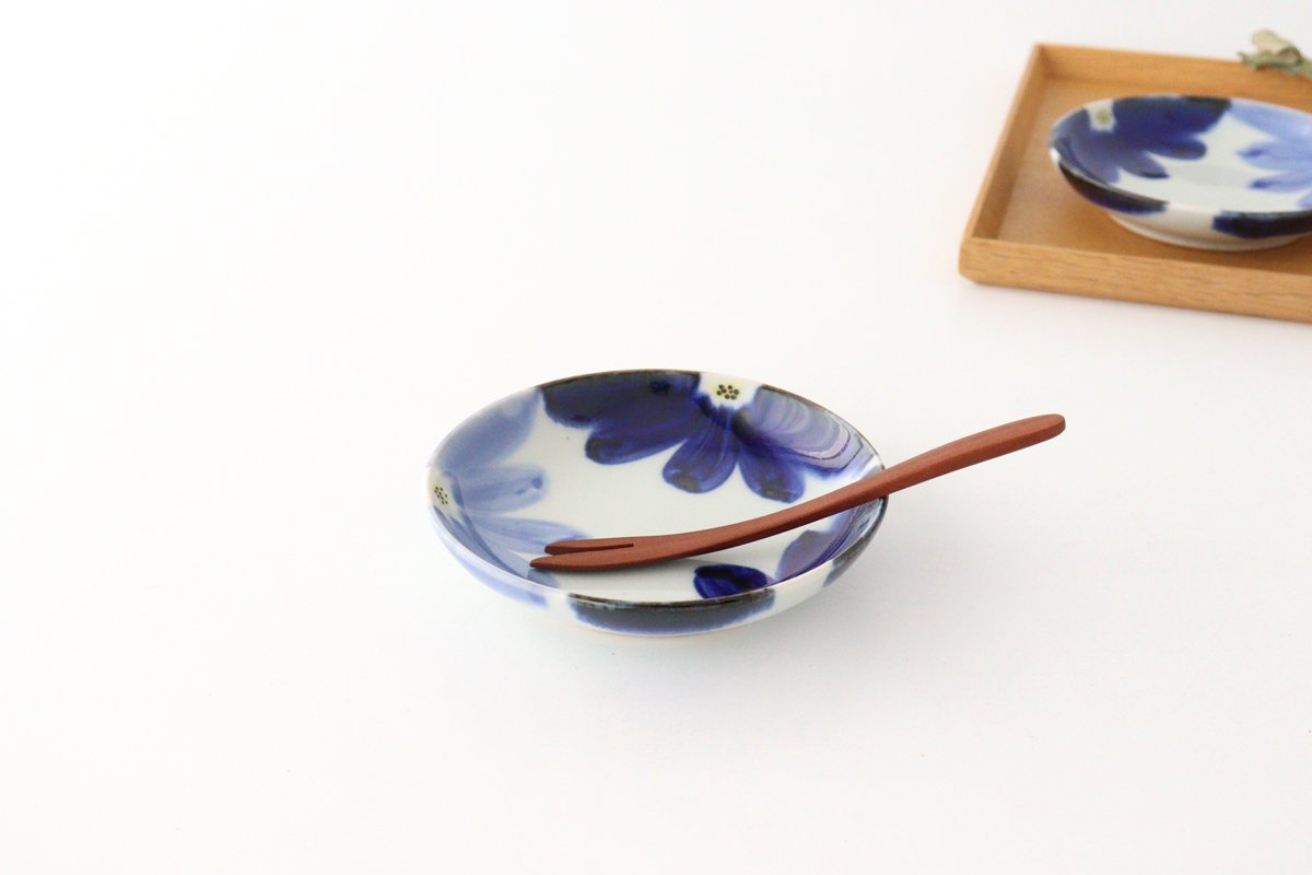 Small Round Plate Blue Flower | Hasami Ware