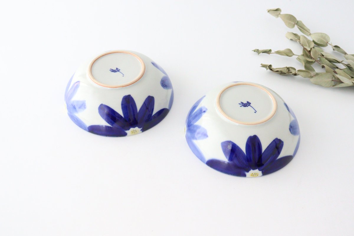 Round Bow Blue Flowers| Serving Bowl Hasami Ware