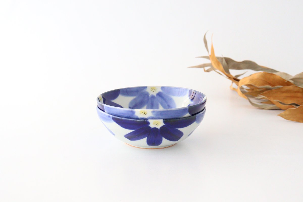 Round Bow Blue Flowers| Serving Bowl Hasami Ware