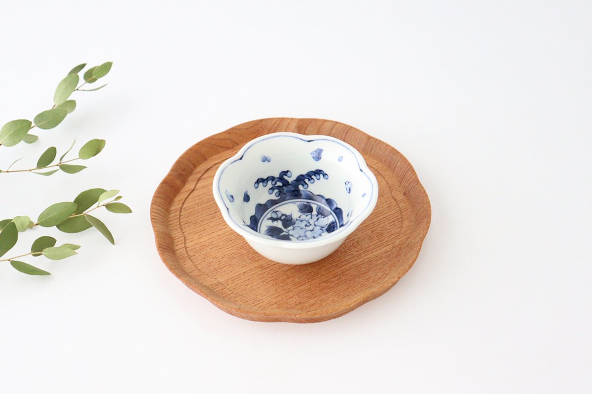 Flower-shaped Small Bowl Wave,Chidori and Flower | Kobachi Hasami Ware