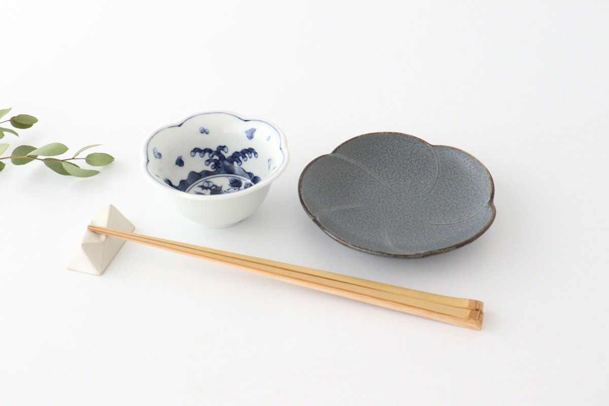 Flower-shaped Small Bowl Wave,Chidori and Flower | Kobachi Hasami Ware