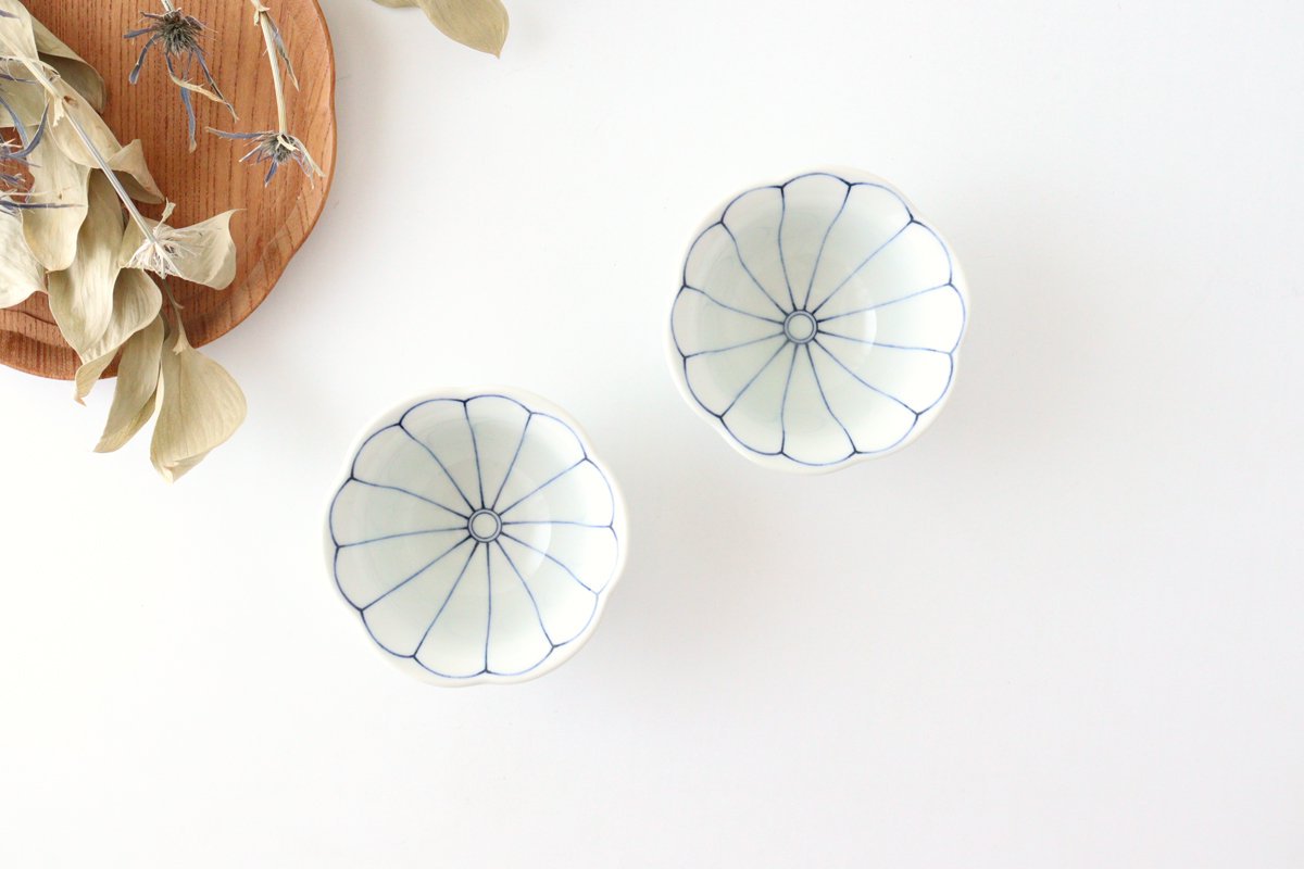 Flower-shaped Small Bowl Blue Chrysanthemum | Hasami Ware