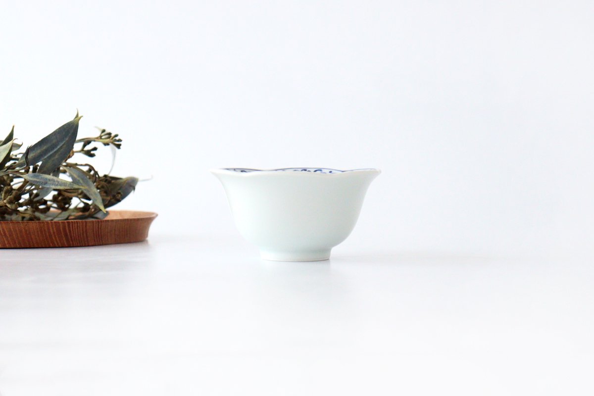 Flower-shaped Small Bowl Small Arabesque | Kobachi Hasami Ware