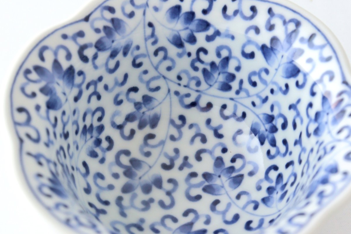 Flower-shaped Small Bowl Small Arabesque | Kobachi Hasami Ware