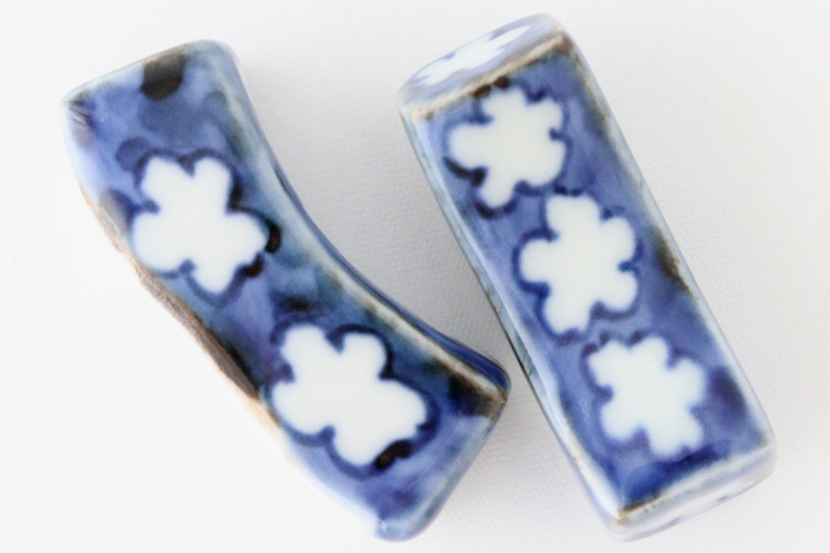 Chopstick Rest Blue Small Flowers | Hashioki Arita Ware