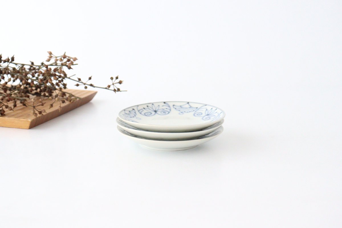 Small Round Plate Blue Western Flower Arabesque 7.6㎝・3in | Arita Ware