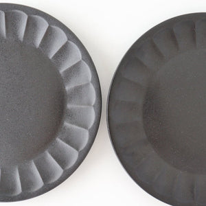 Serving Plate Flower-shape Matte Black | Mino Ware