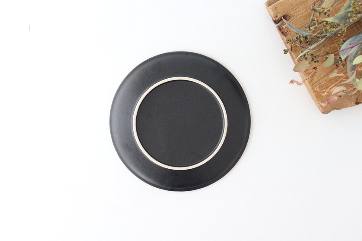 Serving Plate Flower-shape Matte Black | Mino Ware