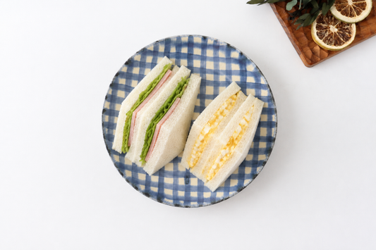Round Plate Semi-porcelain Blue Check 21㎝/8.3in | Arita Ware