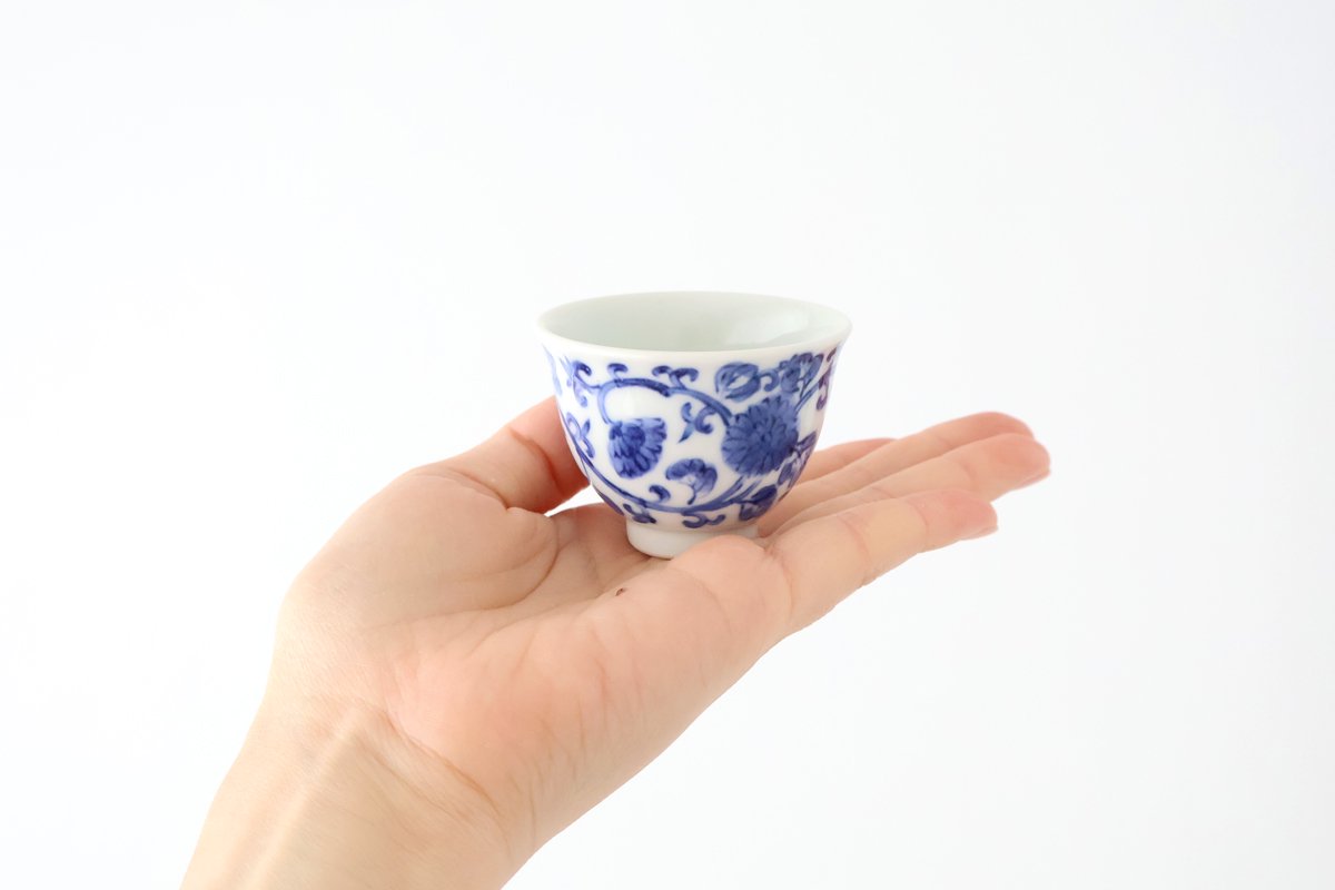 Small Japanese Cup For Sencha Chrysanthemum and Arabesque | Yunomi Arita Ware