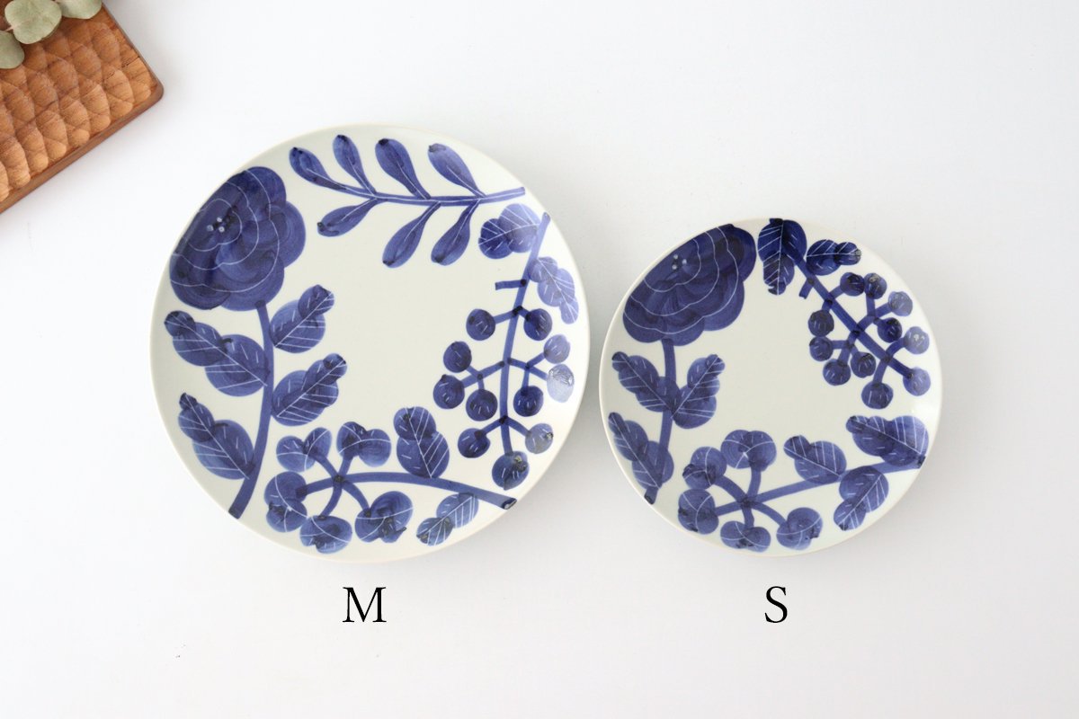 Fururu Rounbd Plate Blue Flower M | Hasami Ware