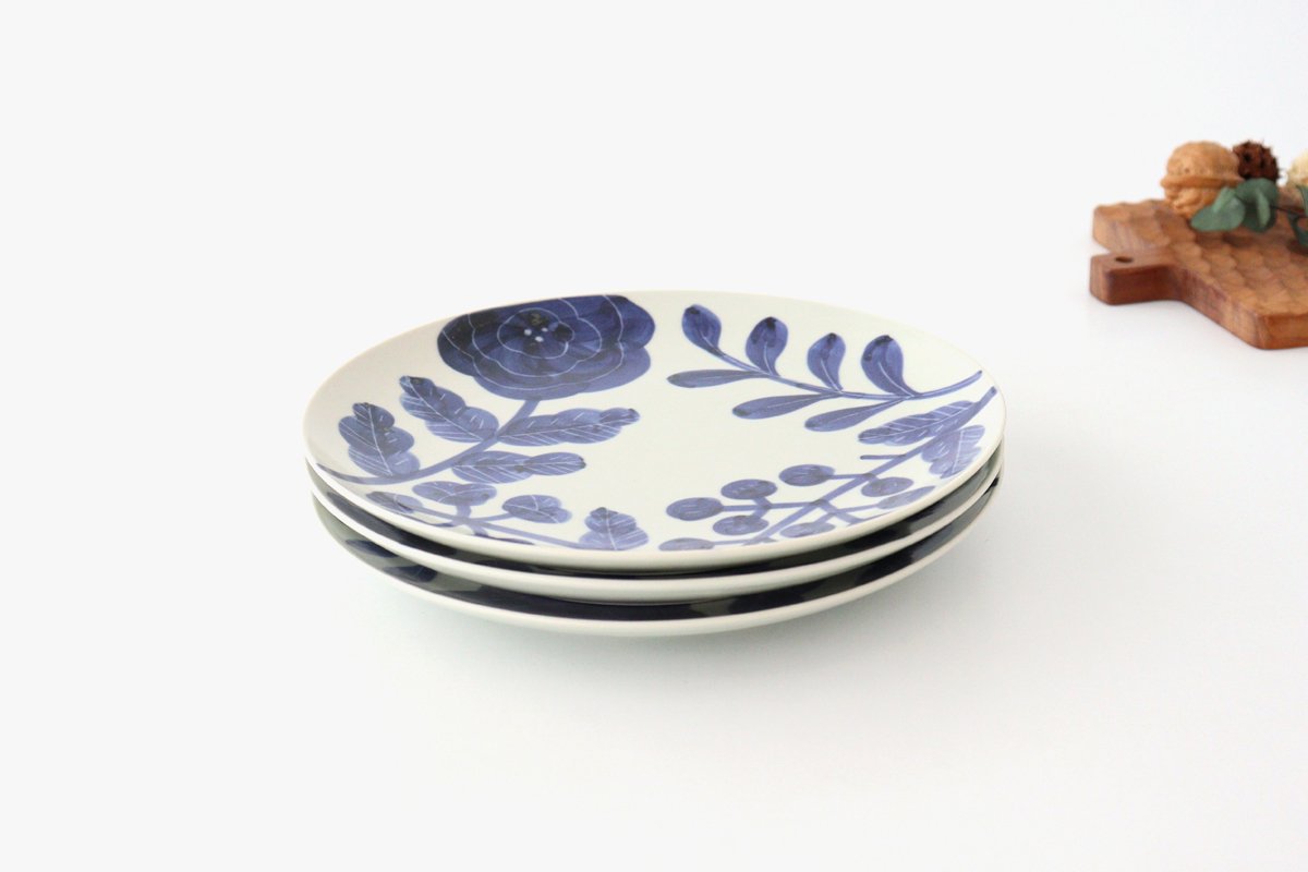 Fururu Rounbd Plate Blue Flower M | Hasami Ware