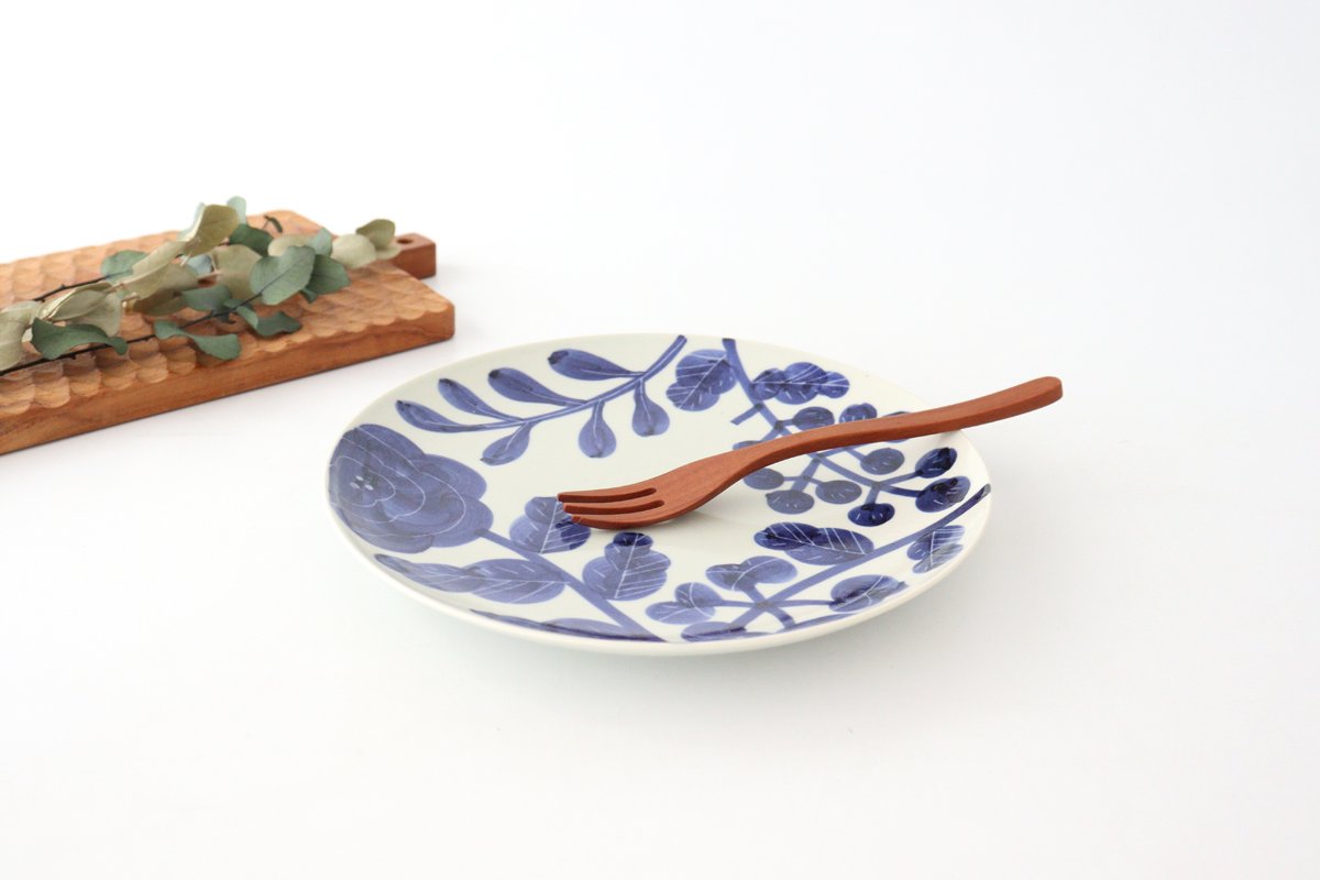 Fururu Rounbd Plate Blue Flower M | Hasami Ware