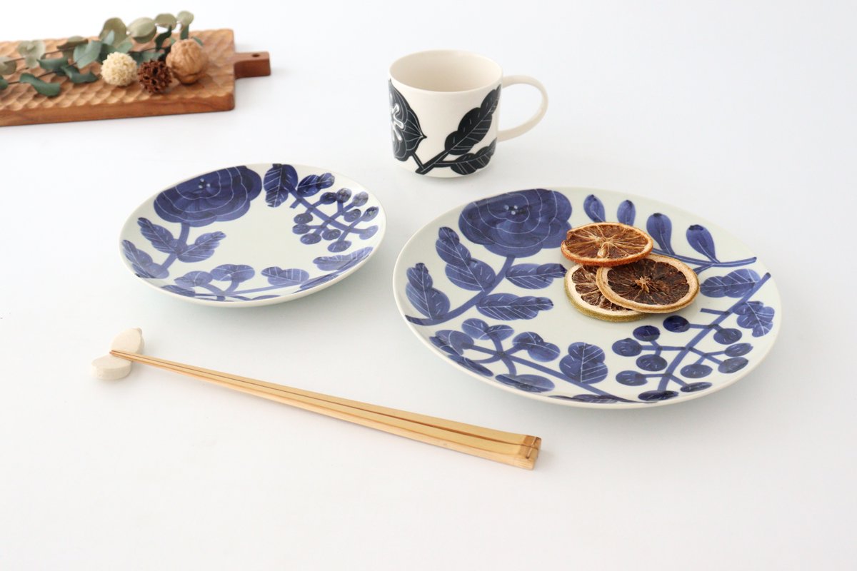 Fururu Rounbd Plate Blue Flower M | Hasami Ware