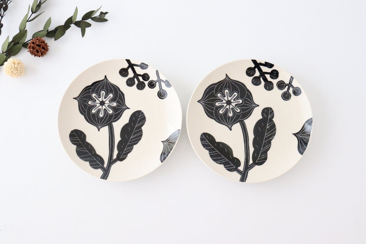 Fururu Rounbd Plate Black Flower S | Hasami Ware