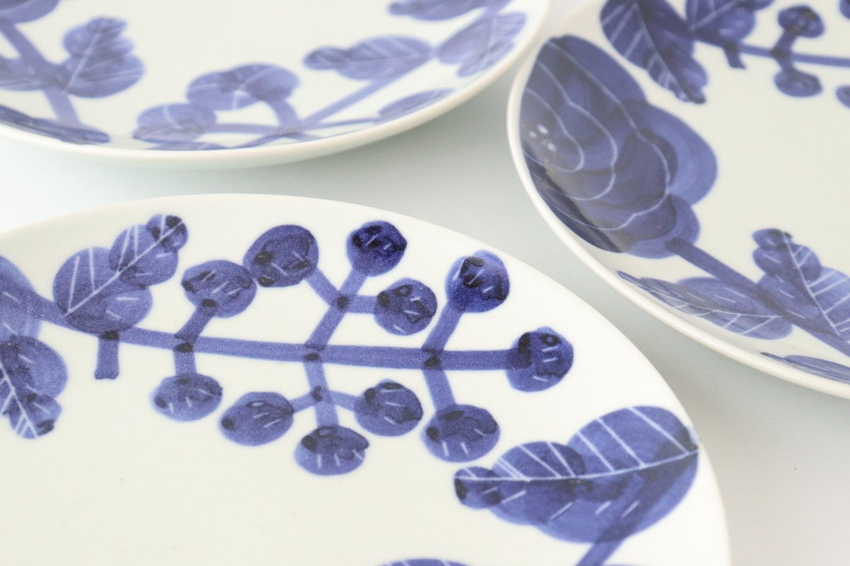 Fururu Rounbd Plate Blue Flower S | Hasami Ware