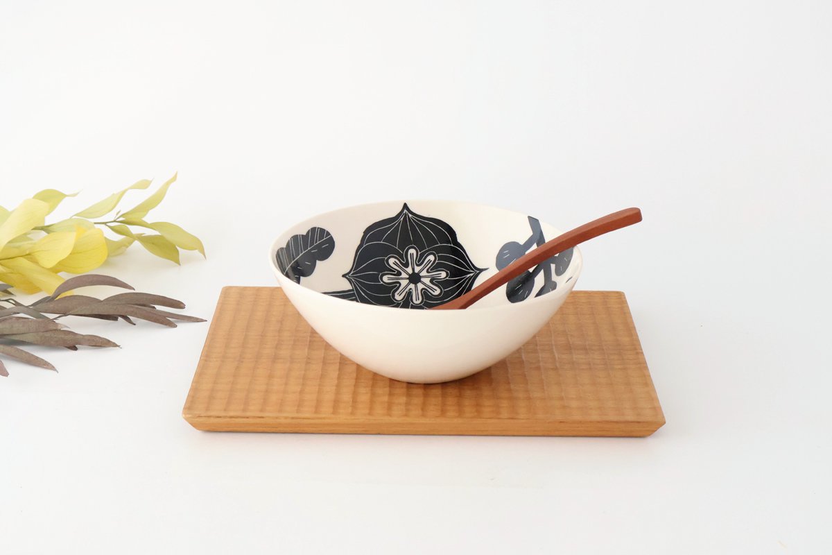 Fururu Rounbd Bowl Black Flower |  Serving Bowl Hasami Ware