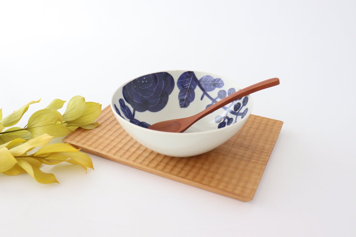 Fururu Rounbd Bowl Blue Flower |  Serving Bowl Hasami Ware