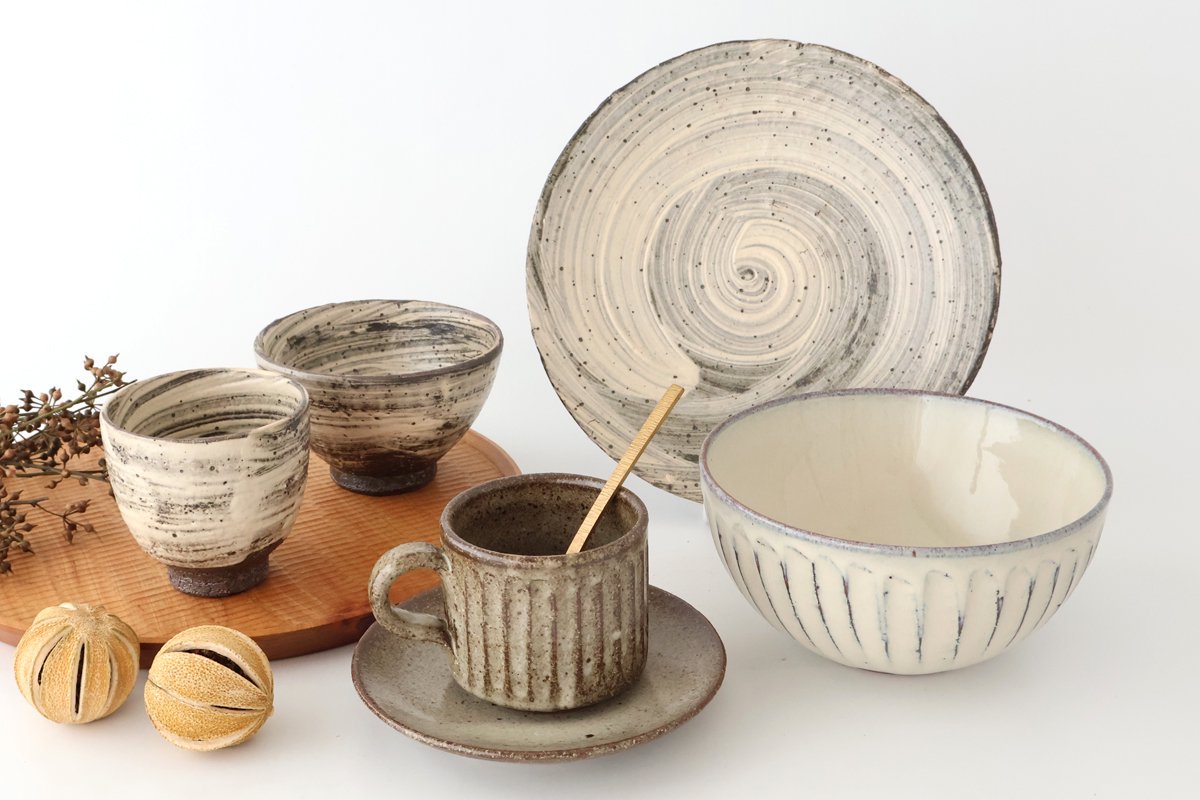 Cup and Saucer Ash Glaze Carving  | Shigaraki Ware