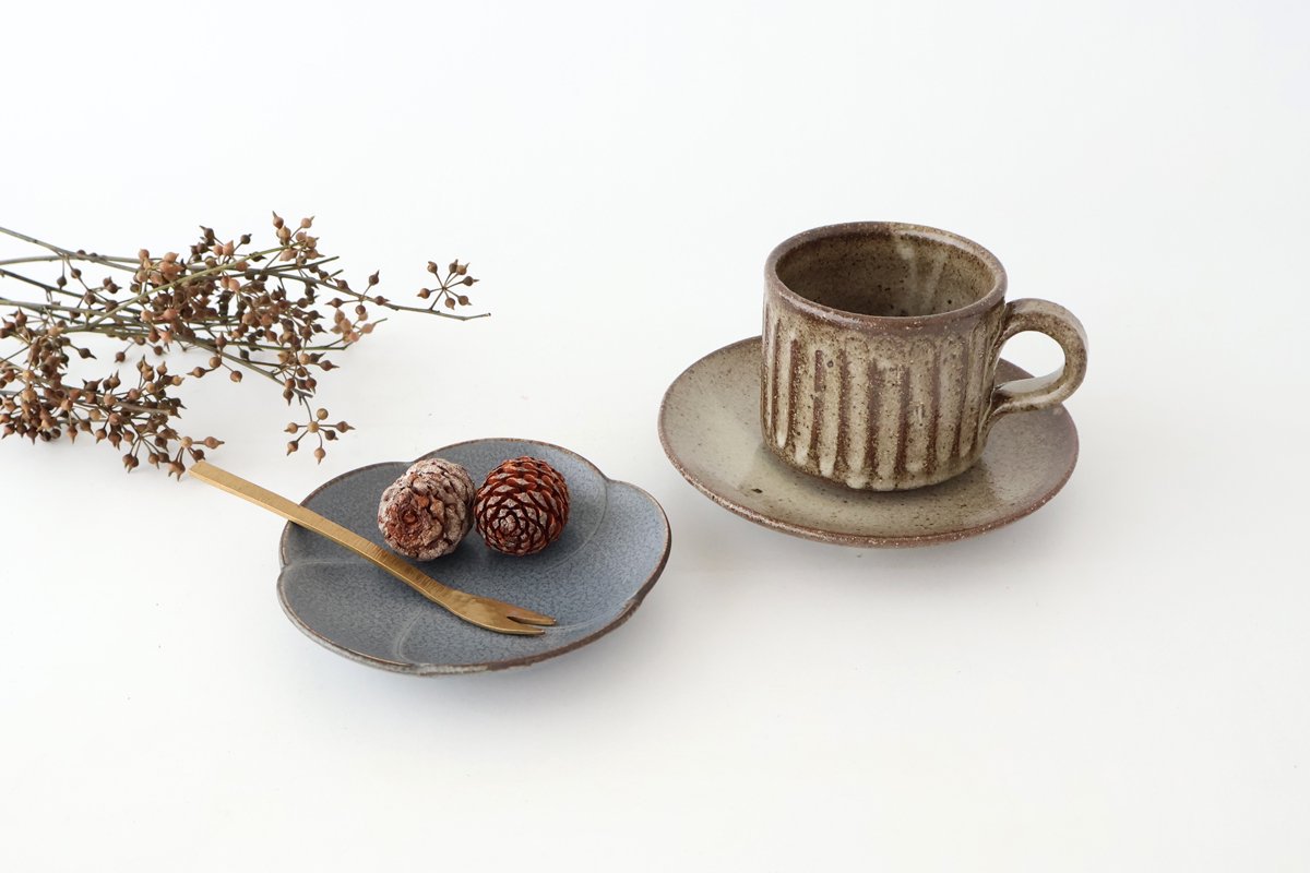 Cup and Saucer Ash Glaze Carving  | Shigaraki Ware