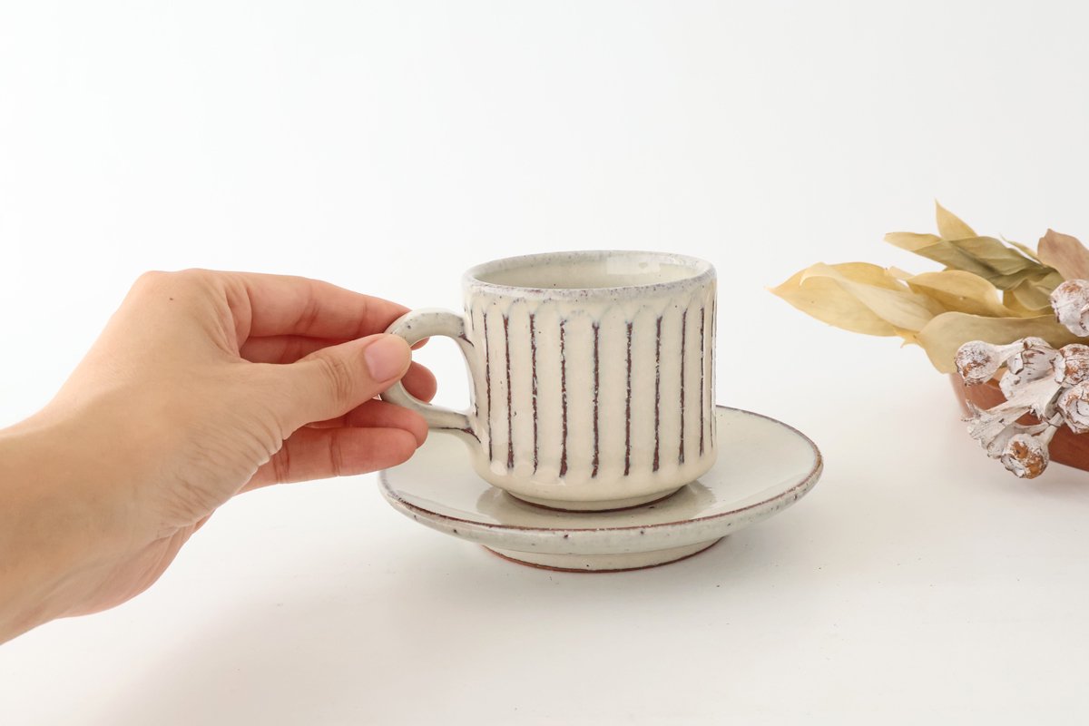 Cup and Saucer White Glaze Carving  | Shigaraki Ware