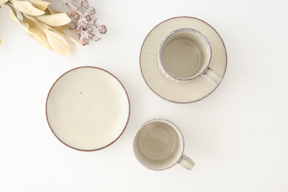 Cup and Saucer White Glaze Carving  | Shigaraki Ware