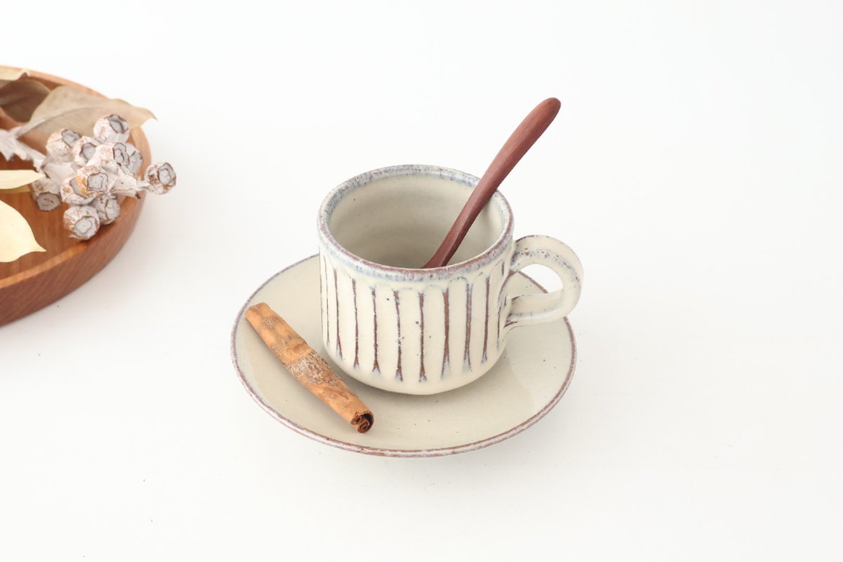 Cup and Saucer White Glaze Carving  | Shigaraki Ware