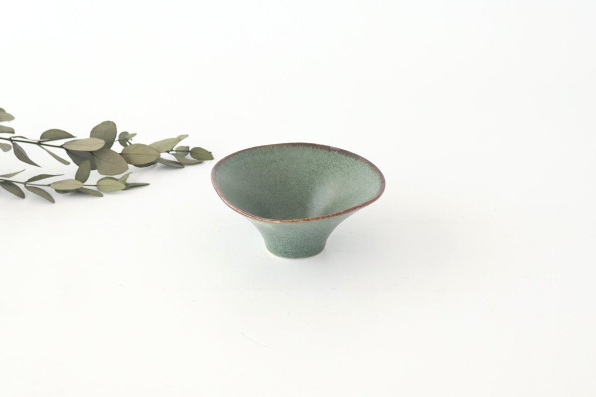 kei Morning Glory-shaped Small Bowl Green | Kobachi Mino Ware