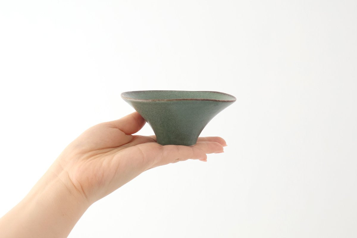 kei Morning Glory-shaped Small Bowl Green | Kobachi Mino Ware