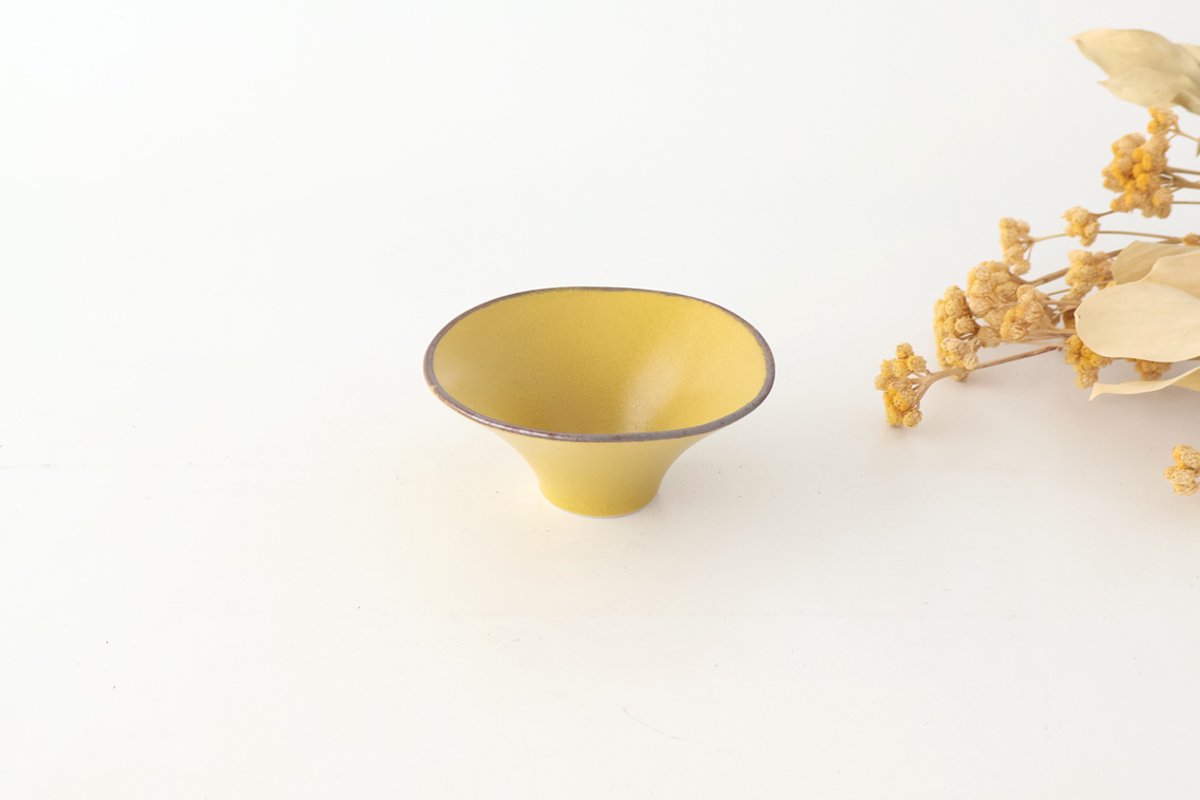 kei Morning Glory-shaped Small Bowl Mustard | Kobachi Mino Ware