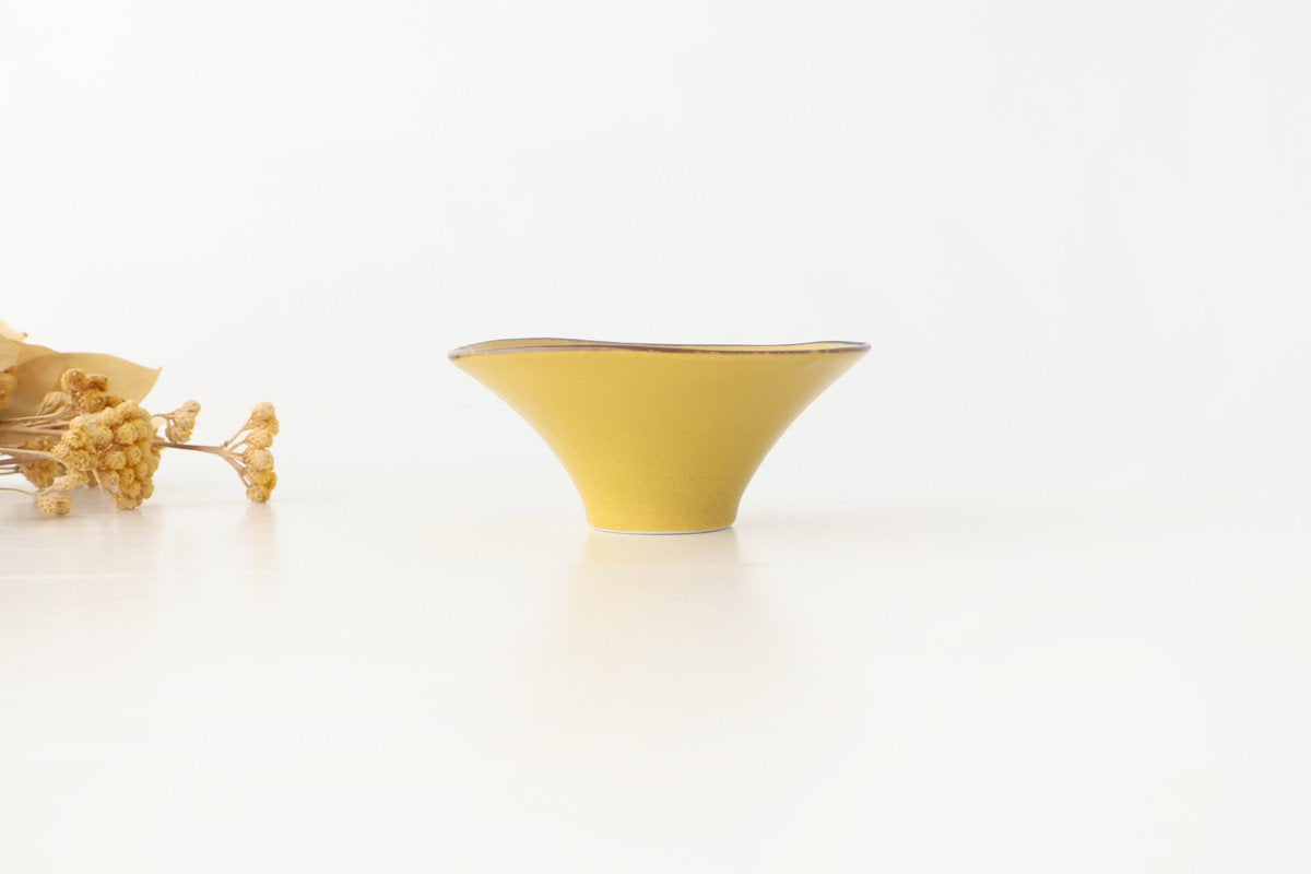 kei Morning Glory-shaped Small Bowl Mustard | Kobachi Mino Ware