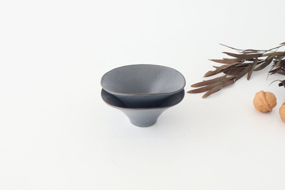 kei Morning Glory-shaped Small Bowl Gray | Kobachi Mino Ware