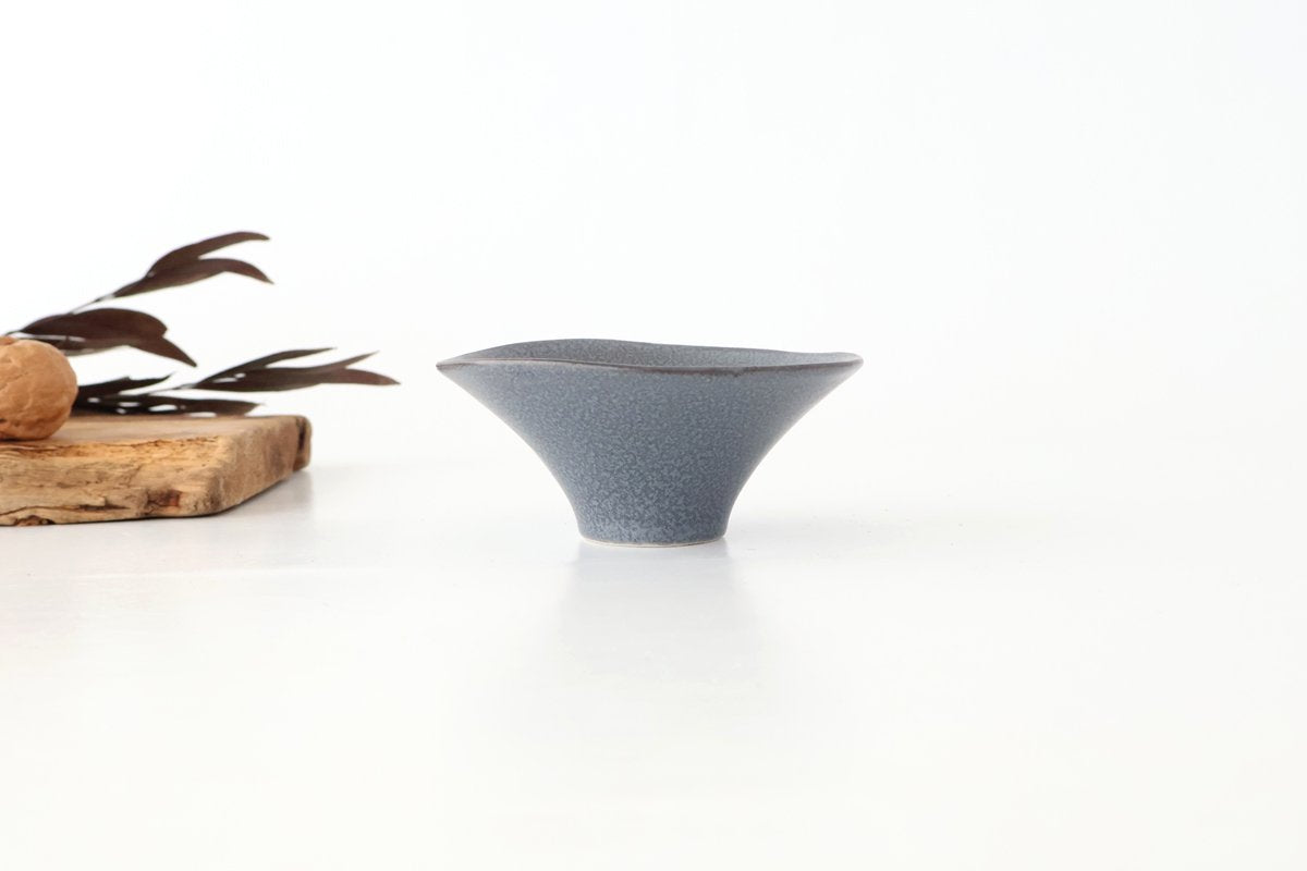 kei Morning Glory-shaped Small Bowl Gray | Kobachi Mino Ware