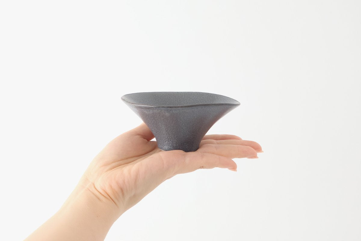 kei Morning Glory-shaped Small Bowl Gray | Kobachi Mino Ware