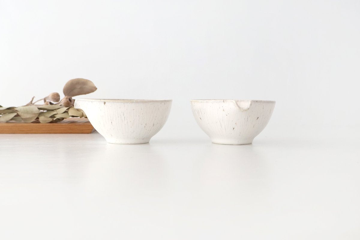 Small Bowl Fig-shape White 9cm/3.5in | Kobachi Mino Ware