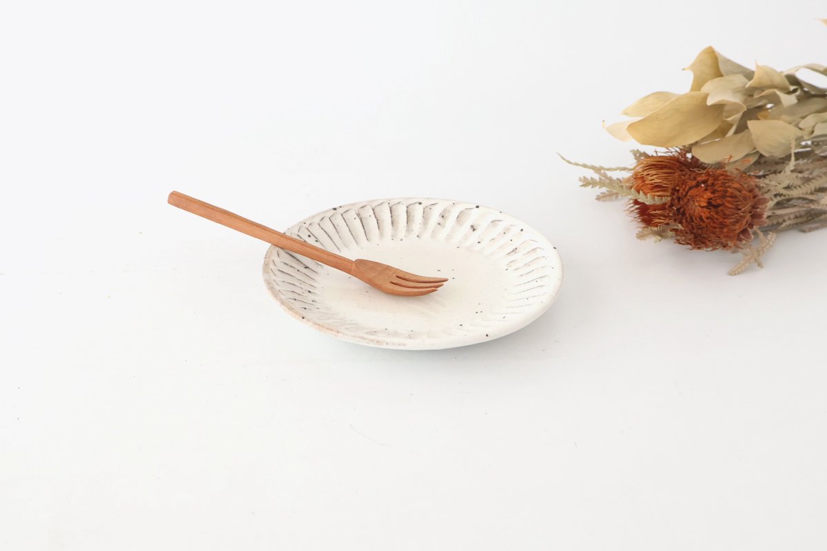 White Decorated Shaving Small Plate｜Mino Ware