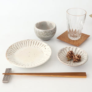 White Decorated Shaving Small Plate｜Mino Ware