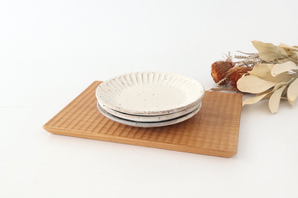 White Decorated Shaving Small Plate｜Mino Ware