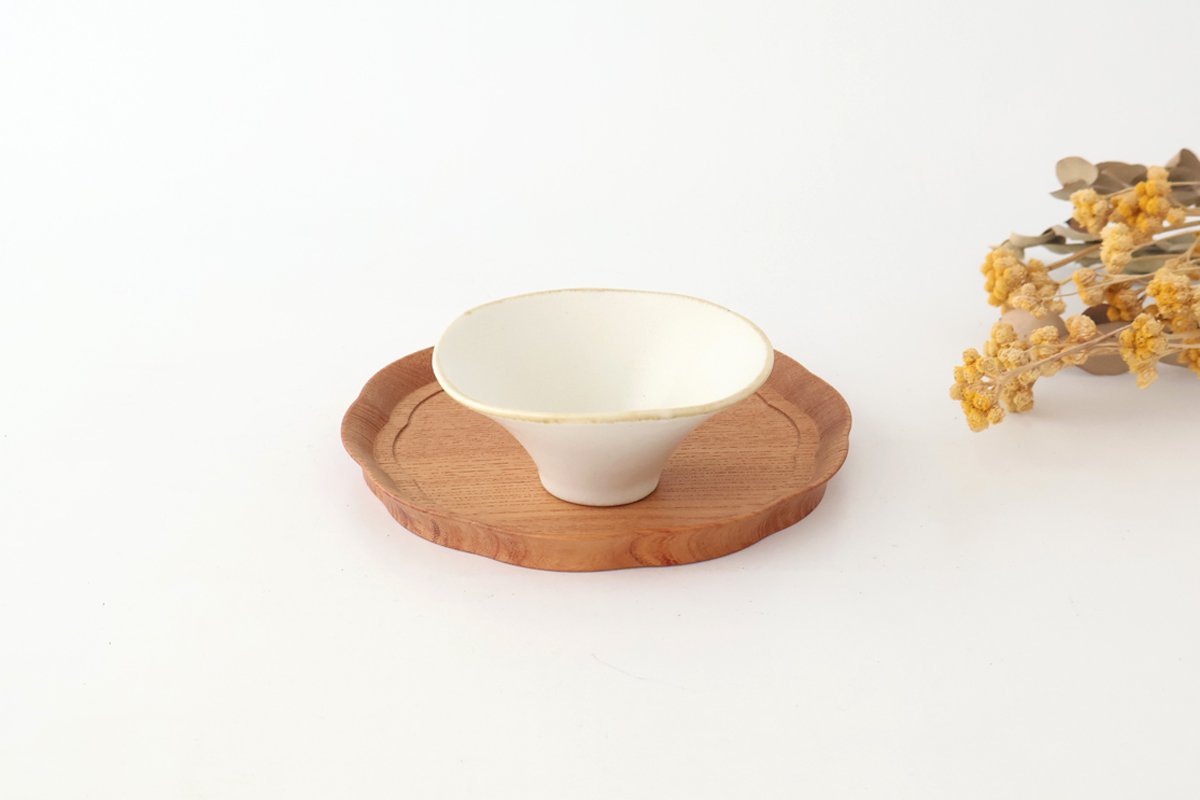 Small Bowl Morning Glory-shape White | Kobachi Mino Ware