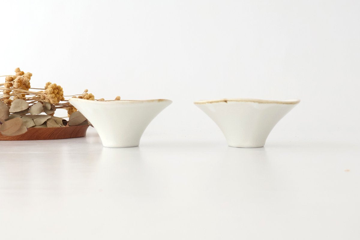 Small Bowl Morning Glory-shape White | Kobachi Mino Ware