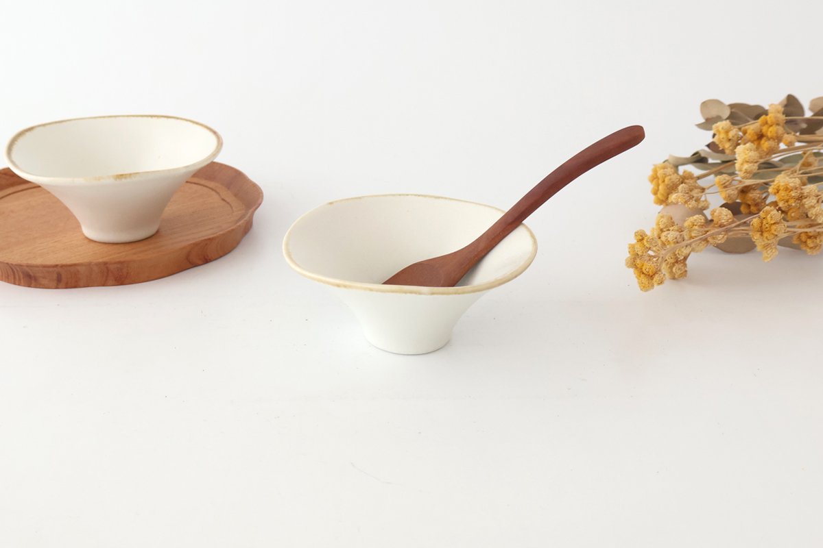 Small Bowl Morning Glory-shape White | Kobachi Mino Ware