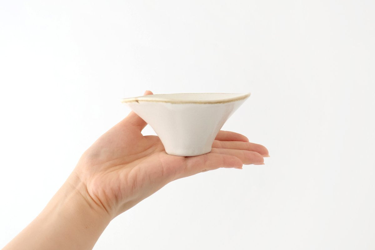 Small Bowl Morning Glory-shape White | Kobachi Mino Ware