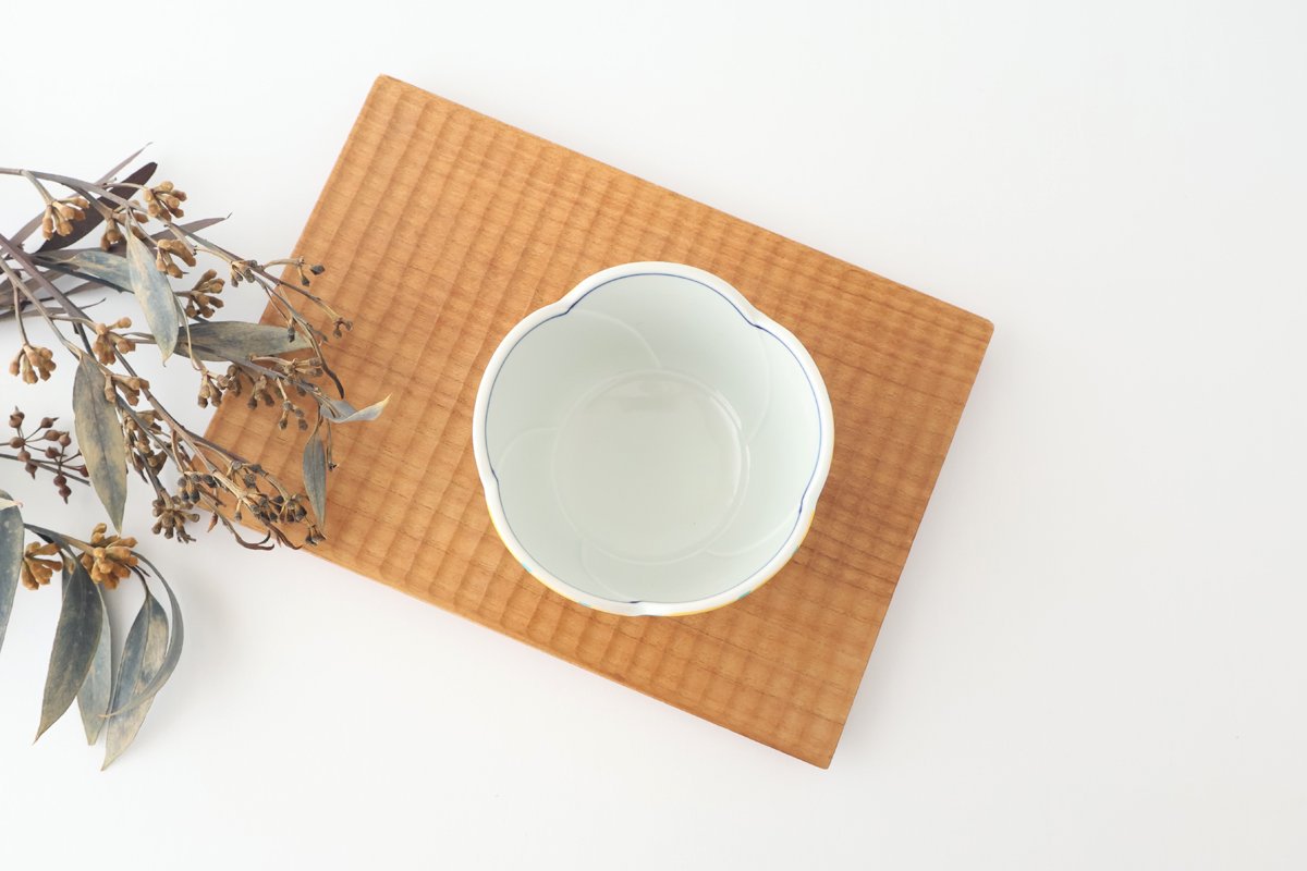 Flower-shaped Small Bowl Yellow and Green Stripe | Arita Ware