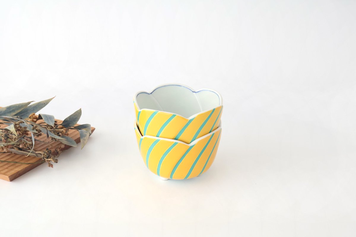 Flower-shaped Small Bowl Yellow and Green Stripe | Arita Ware